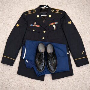 US Army ASU Jacket 41LA, Trousers, and Bates Vibram Dress Shoes Size 11.5